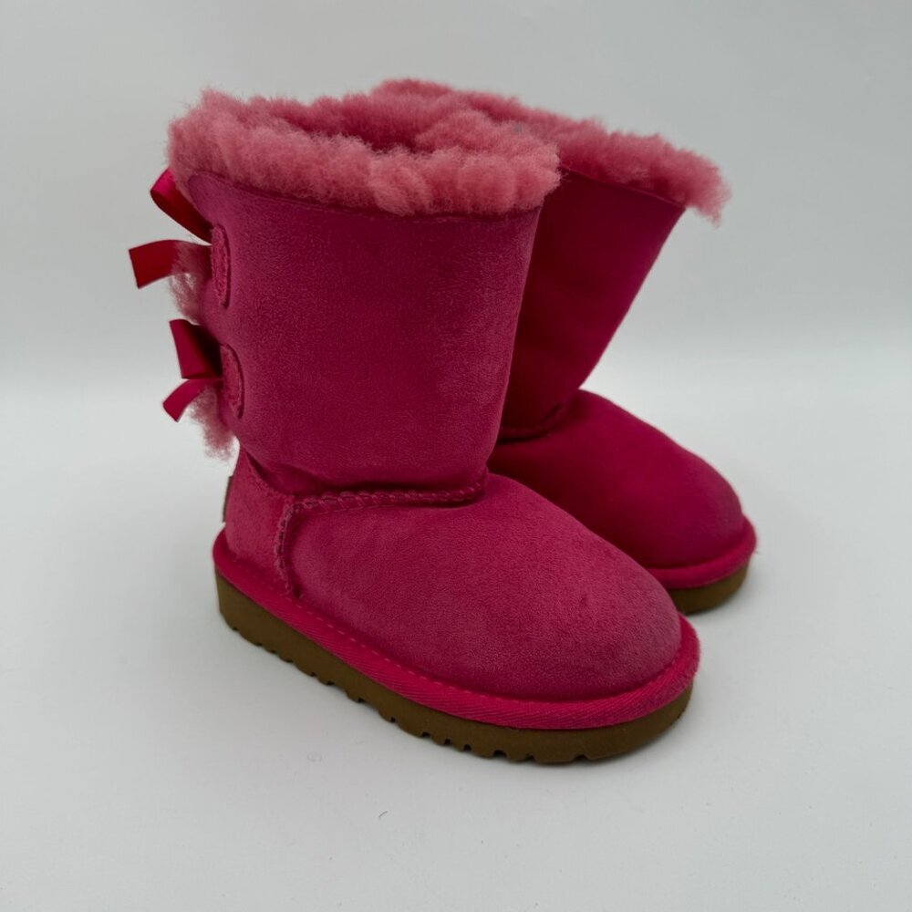 Ugg Bailey Bow II Toddler size 6 hot Pink Fuchsia